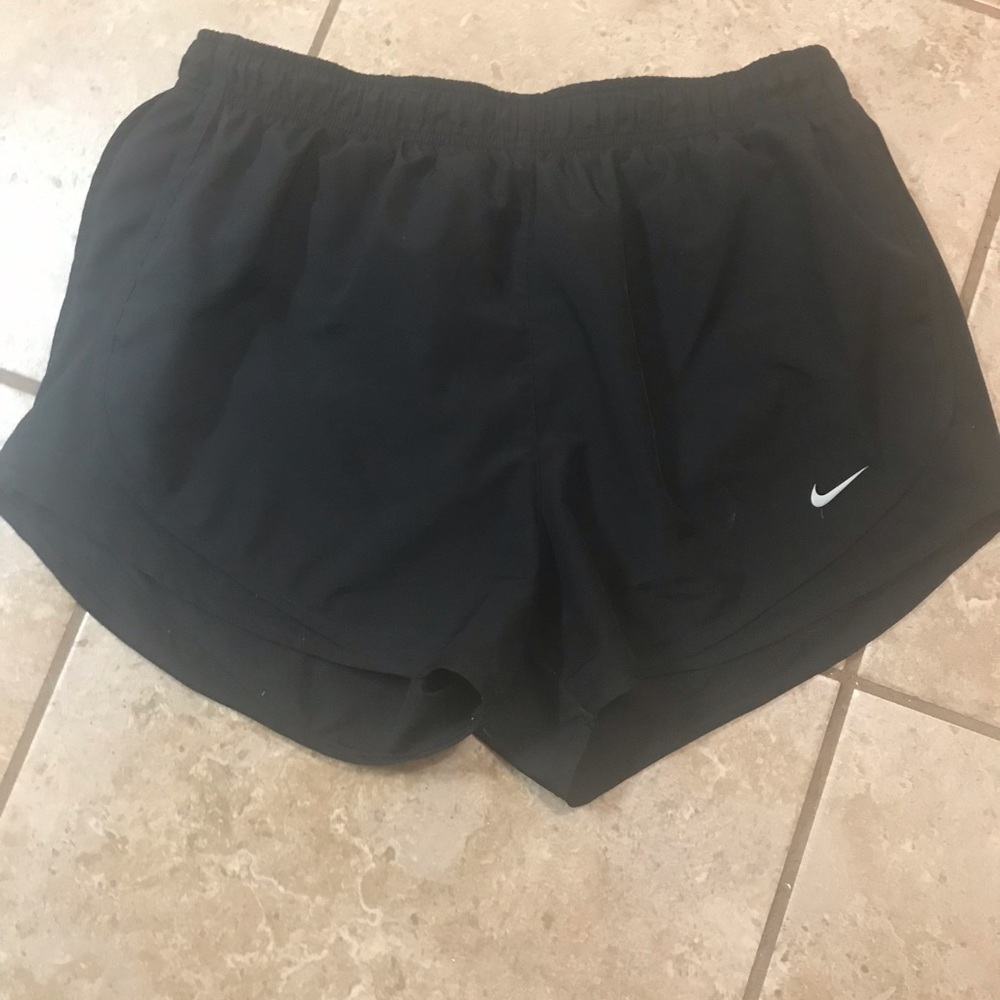 Nike tempo large